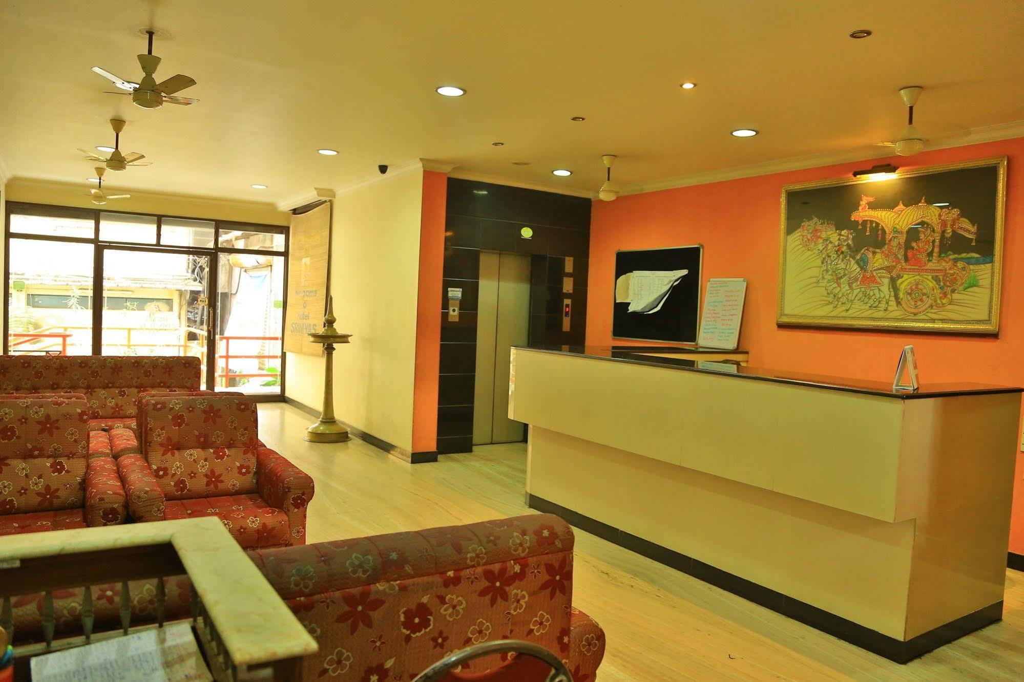Hotel Srinivas Kochi Kültér fotó