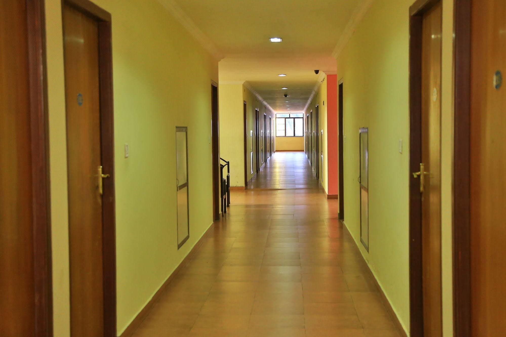 Hotel Srinivas Kochi Kültér fotó